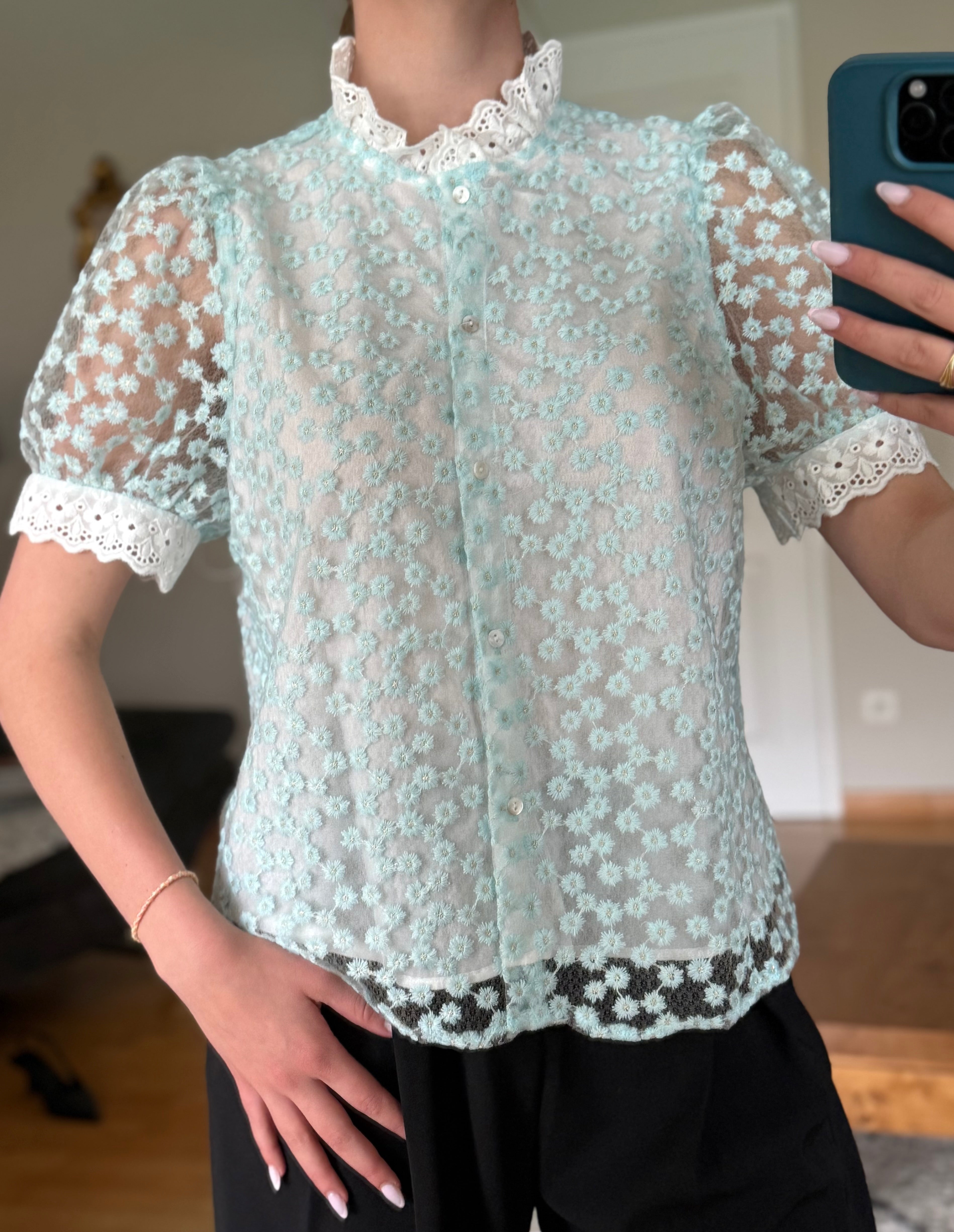 Haut Jade bleu ciel